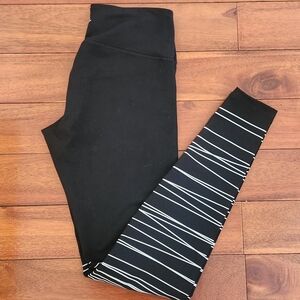 Old Navy Women's Black Leggings with White Stripes